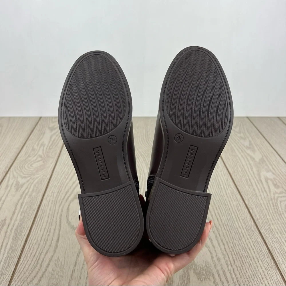 Tommy Hilfiger Women's Imiera Metal Logo Ankle Boots 7M Dark Brown $119 - Picture 7 of 8